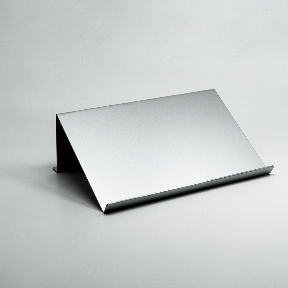 Akura Tilting Stand